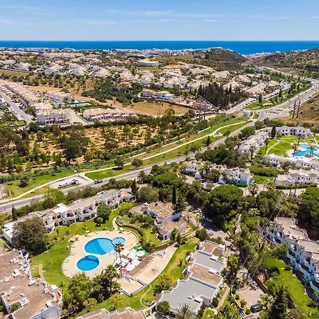 Clube - 2br Pool, Kids Club & Family Fun Appartement Albufeira