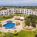Clube - 2br Pool, Kids Club & Family Fun Апартаменты Албуфейра